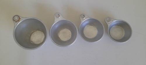 Vintage Measuring Cups 4 Piece Set (FOR LWatts)