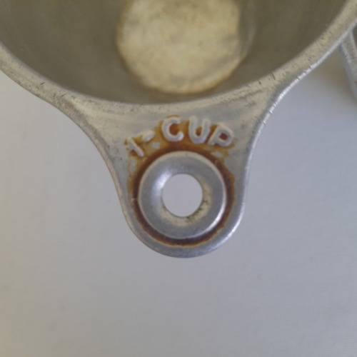 Vintage Measuring Cups 4 Piece Set (FOR LWatts)