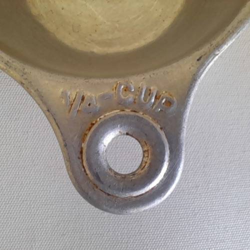 Vintage Measuring Cups 4 Piece Set (FOR LWatts)