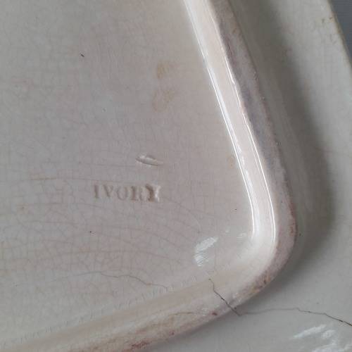 Vintage Clover box (QC0724)