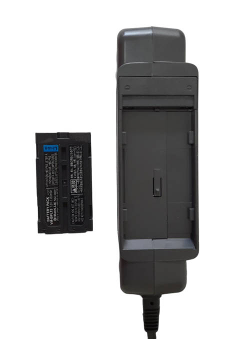 Hitachi VM-E340E 8mm Video Camera (QC0714)