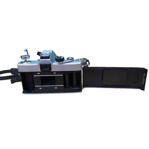 Minolta SRT 101 Film Camera 1:1.4  F/58mm lens