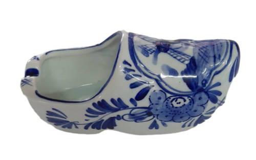 Vintage Delft Porcelain Dutch Shoe Ashtray Hand Painted