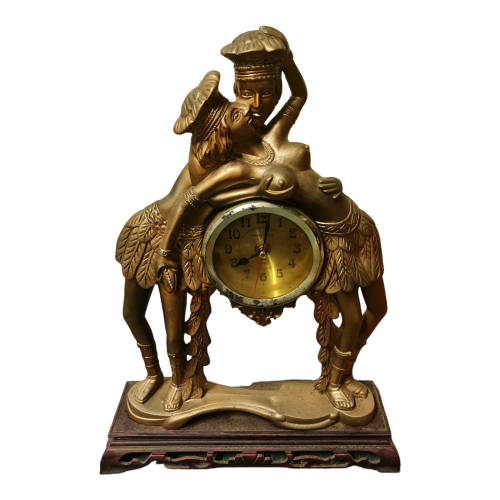 Xinjin Clock - quarts, plastic pendulum clock.