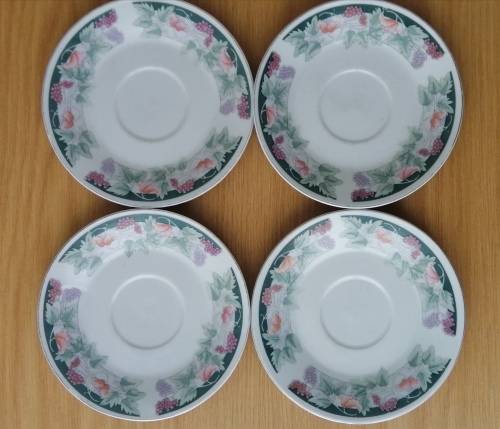 Winley China Fine Porcelain Set of 4 Cups and Saucers