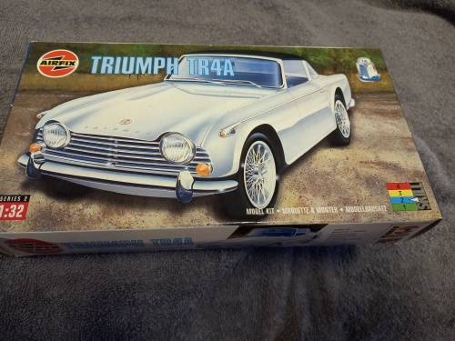 AIRFIX TRIUMPH TR-4