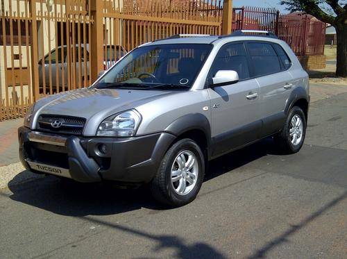2006 Hyundai Tuscon 2.0 CRDi 16V Auto 4WD Sunroof LeatheSeats Immaculate And Spacious Full House FSH