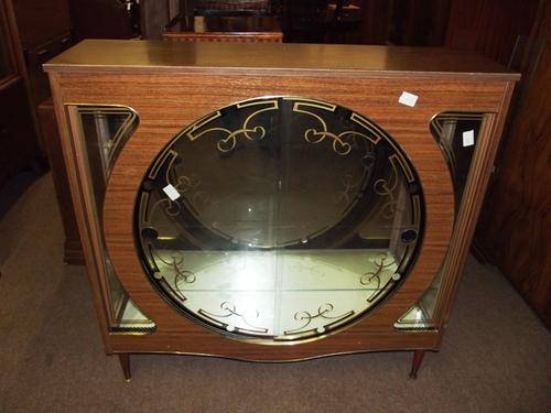 CLASSIC ART DECO SHOW CASE (2C44)