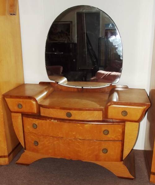 ART DECO DRESSING TABLE