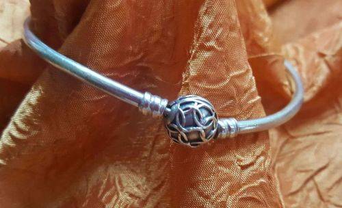 Stunning Sterling Silver Charm Bracelet - 9.5 g