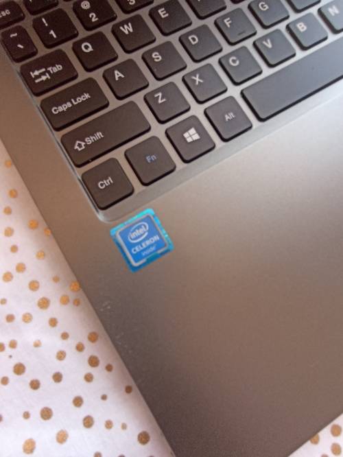 PACKARD BELL - 500GB HD - 4GB RAM - NEAT LAPTOP