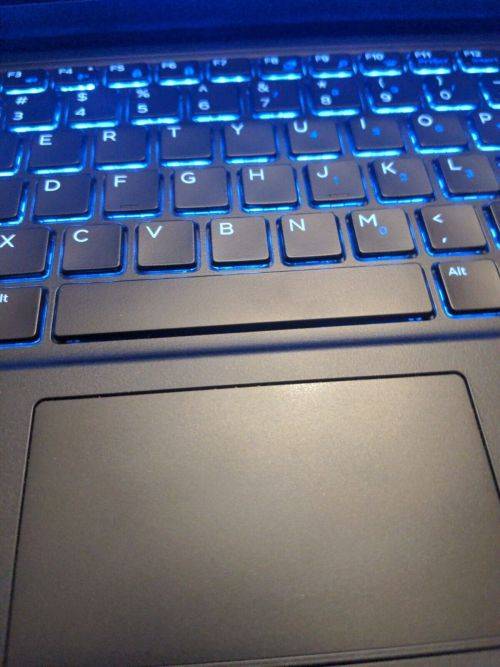 Dell Latitude - 7390 - 2 in 1 - Touch Screen - i5 8th Gen - 8GB Ram - 512SSD - Excellent Condition