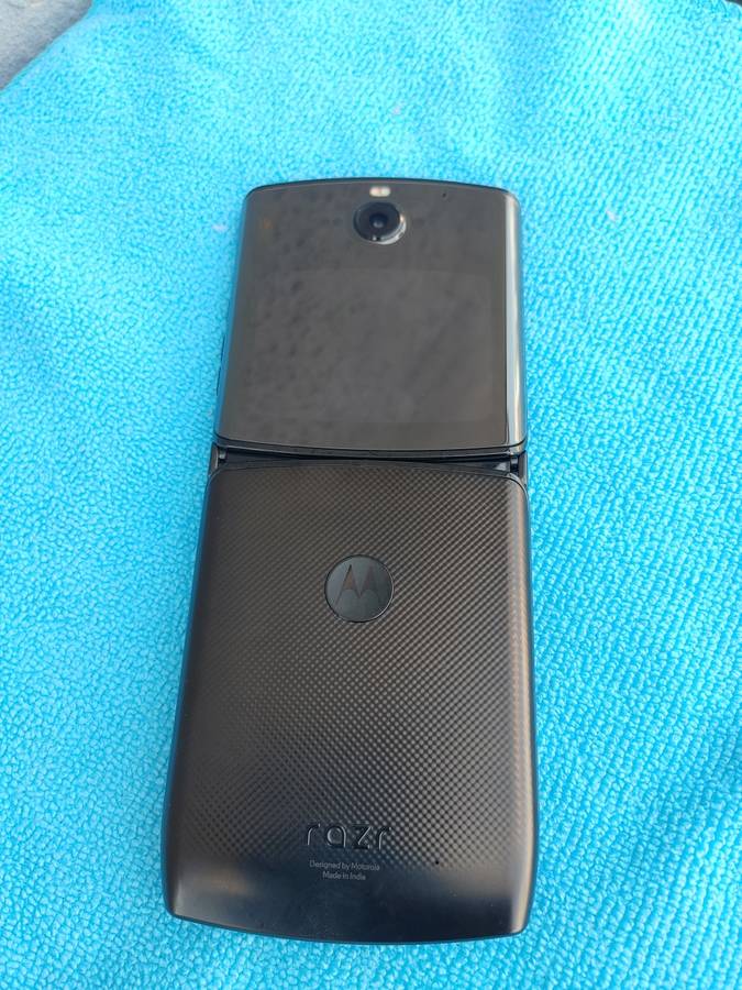 Motorola - RAZR - 128GB - Black - eSim - Unlocked - MINT Condition