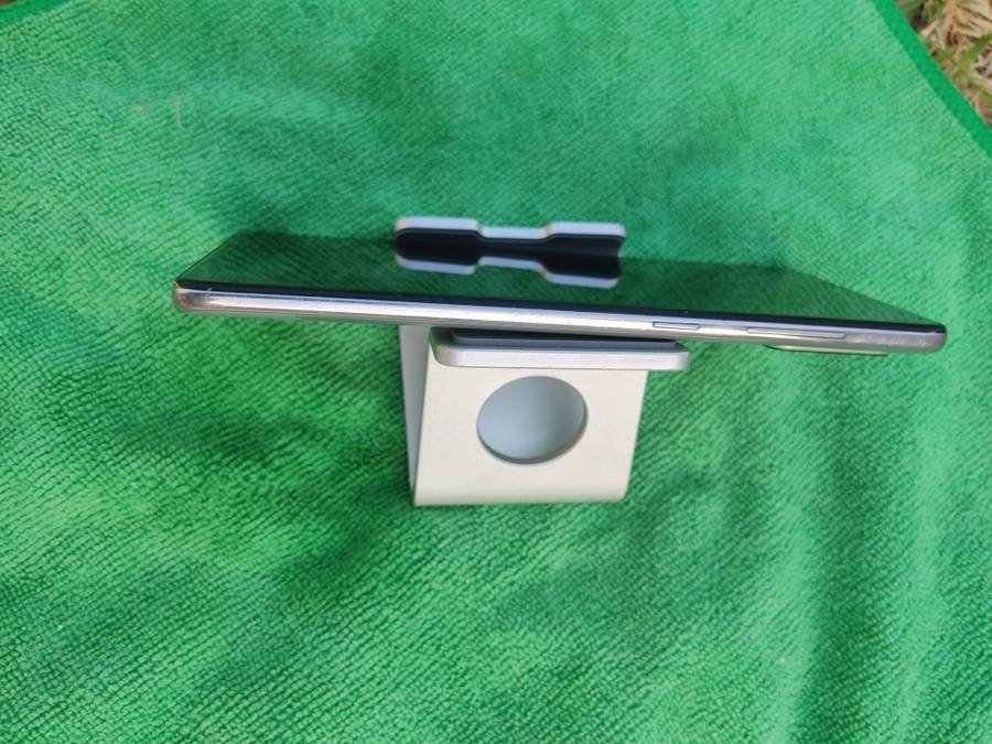 Samsung Galaxy - A71 - 128GB - Dual Sim - All Networks - Crush Silver - EXCELLENT CONDITION