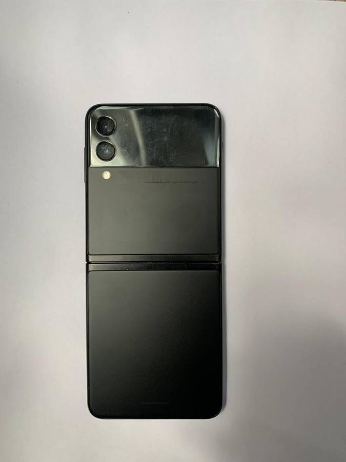 Samsung Galaxy - FLIP 3 - 5G - 128GB - All Networks - Phantom Black - EXCELLENT CONDITION
