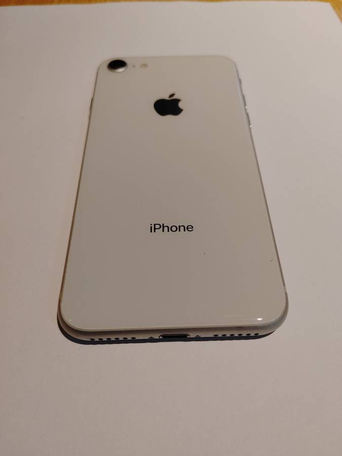 iPhone 8 - Silver - 64GB - Excellent  Condition