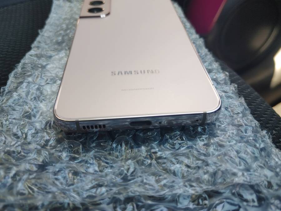 Samsung Galaxy - S22 - 5G -  Pink Gold - 128GB  - EXCELLENT CONDITION