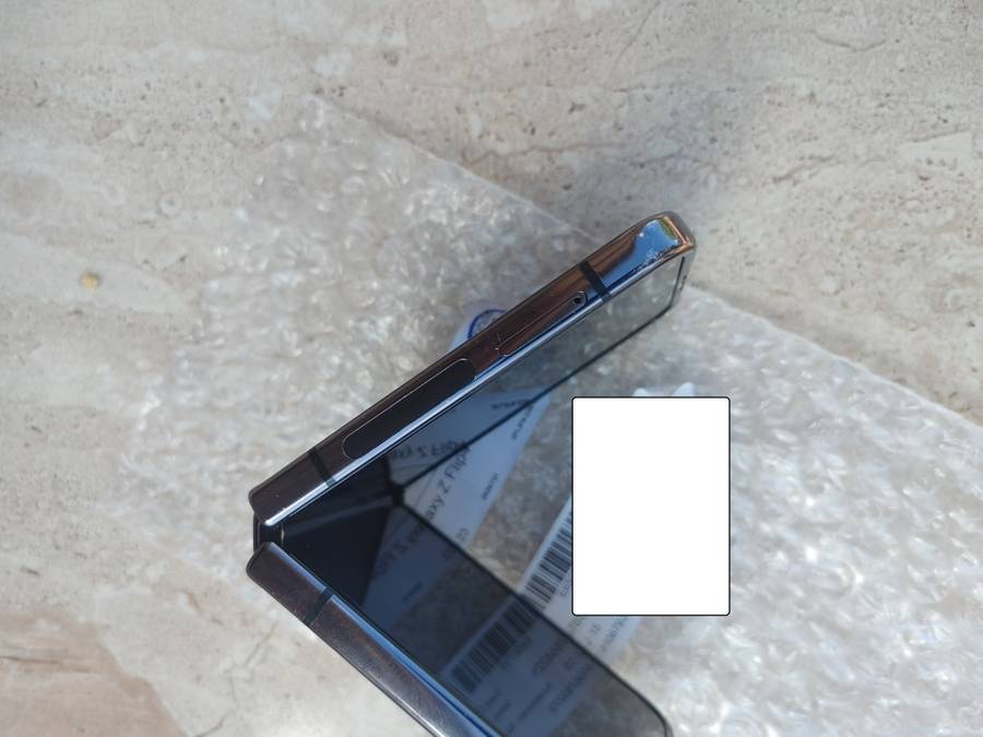 Samsung Galaxy - FLIP 4 - 5G - 256GB - All Networks - Graphite - EXCELLENT CONDITION