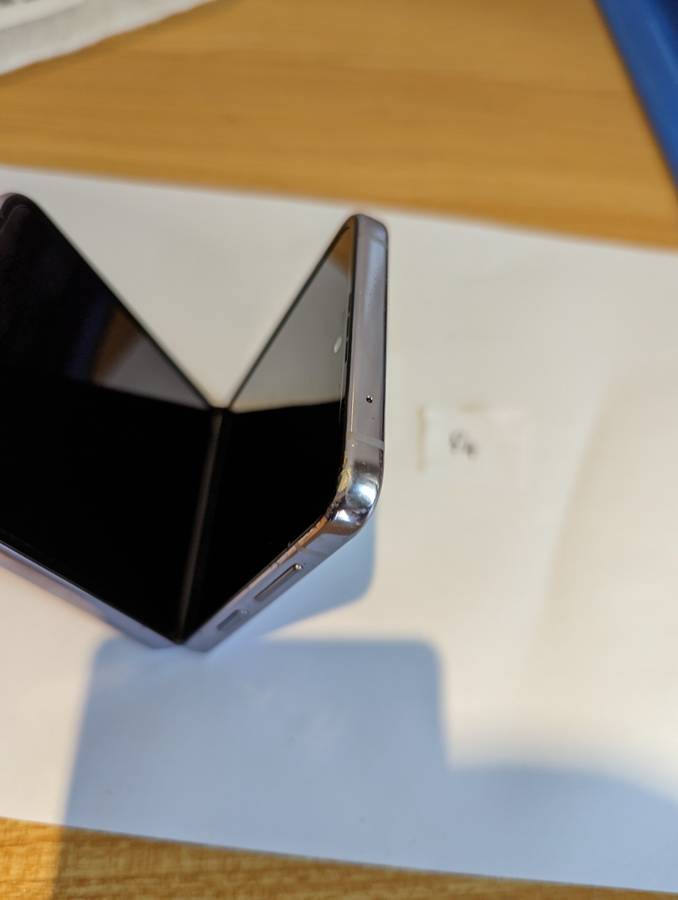 Samsung Galaxy - FLIP 4 - 5G - 256GB - All Networks - Purple - EXCELLENT CONDITION