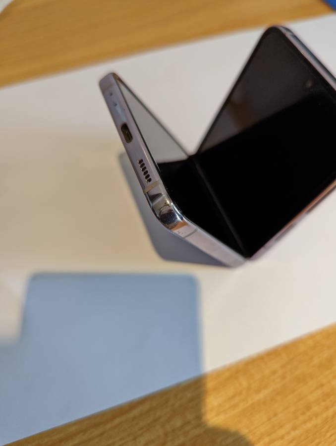 Samsung Galaxy - FLIP 4 - 5G - 256GB - All Networks - Purple - EXCELLENT CONDITION