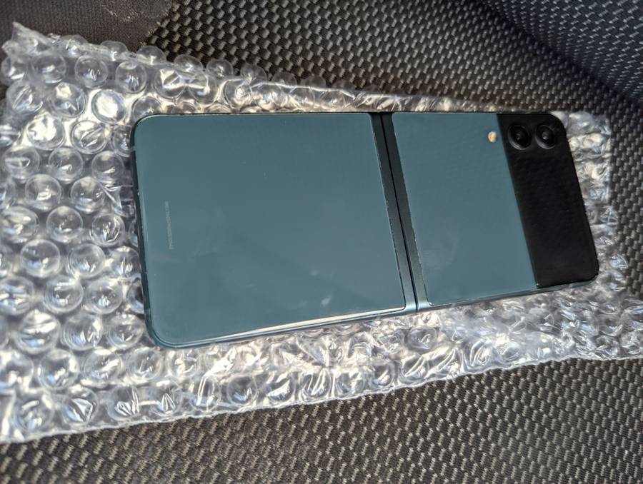 Samsung Galaxy - FLIP 3 - 5G - 256GB - All Networks - Green - EXCELLENT CONDITION