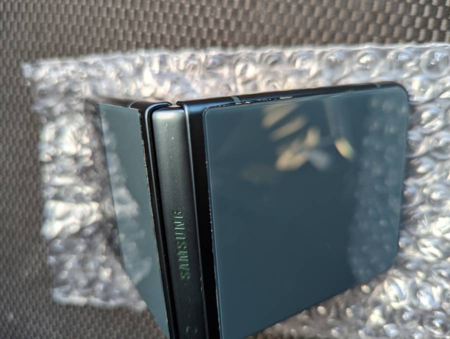 Samsung Galaxy - FLIP 3 - 5G - 256GB - All Networks - Green - EXCELLENT CONDITION