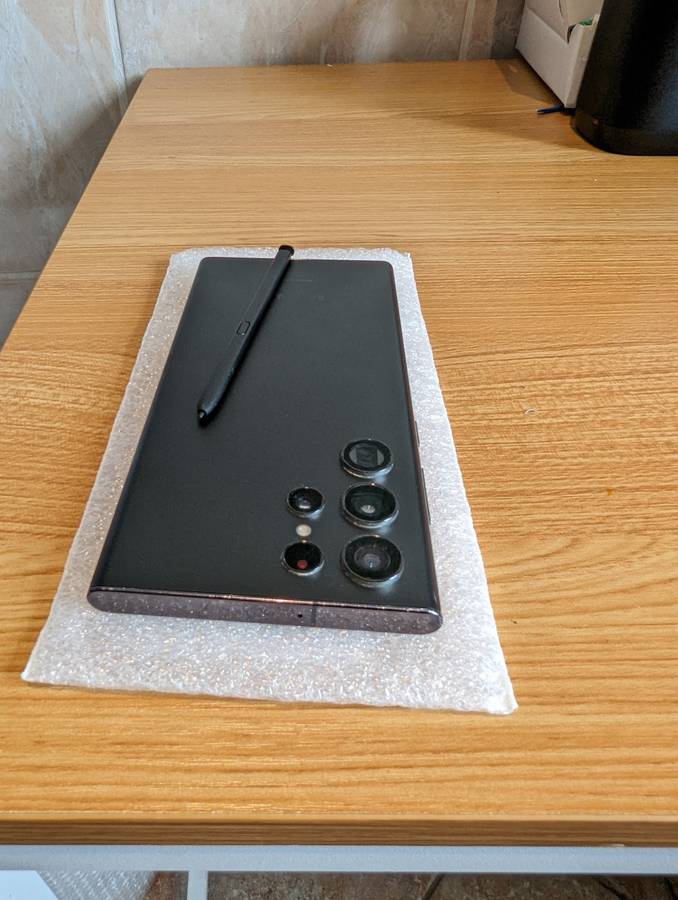 Samsung Galaxy - S22 Ultra - 5G - 256GB - All Networks - Phantom Black - EXCELLENT CONDITION