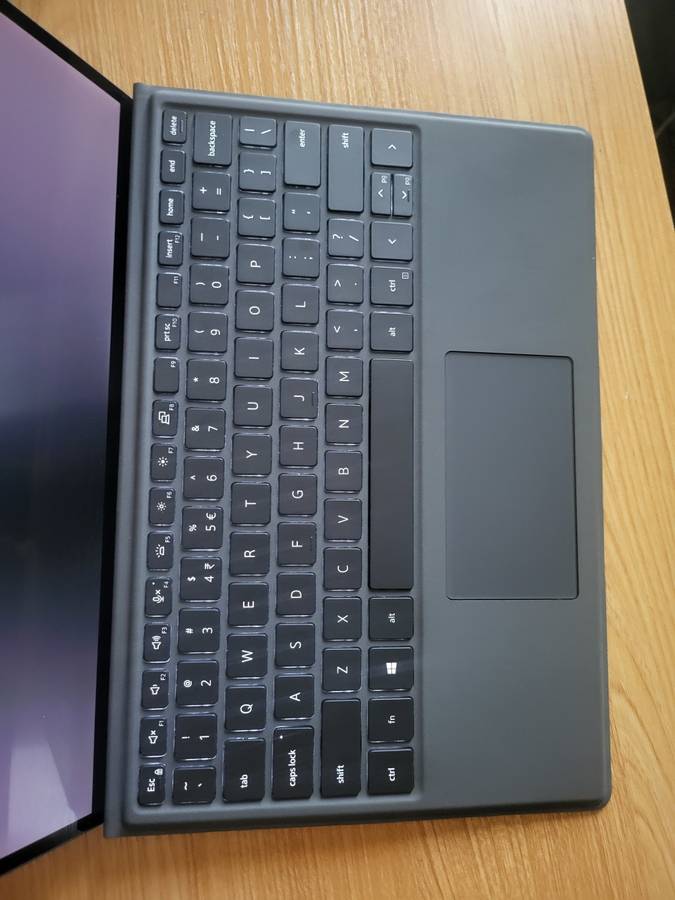 Dell Latitude 7320 - 2 in 1 - Touch Screen - i5 11thGen - 16GB Ram - 256GB SSD - Very Good Condition