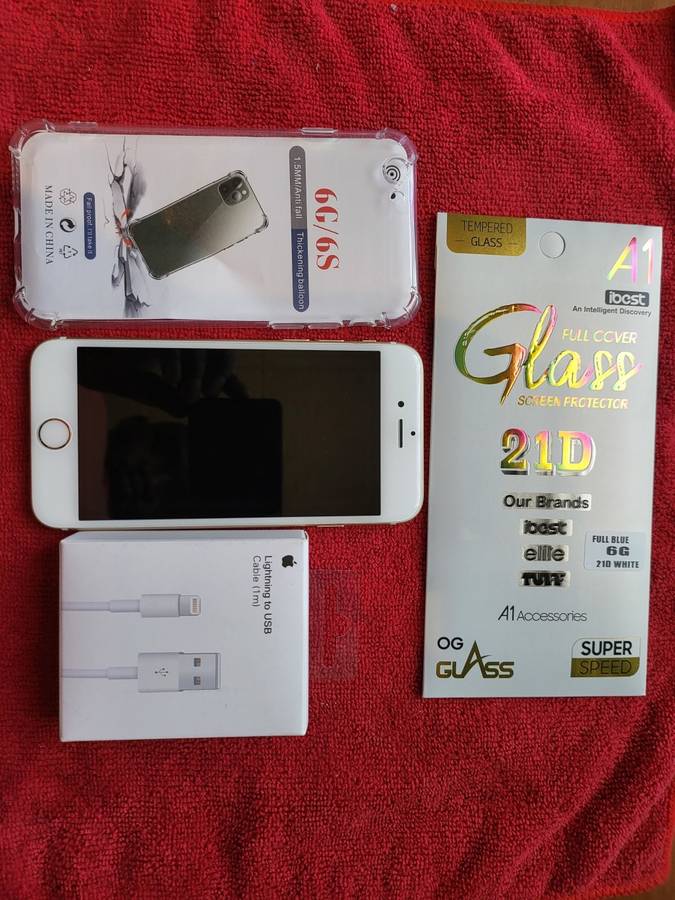 iPhone 6s - Gold - 64GB - Excellent Condition - Complete Package