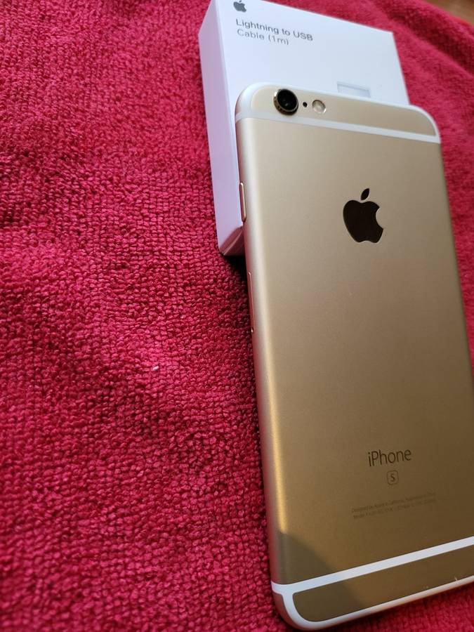 iPhone 6s - Gold - 64GB - Excellent Condition - Complete Package