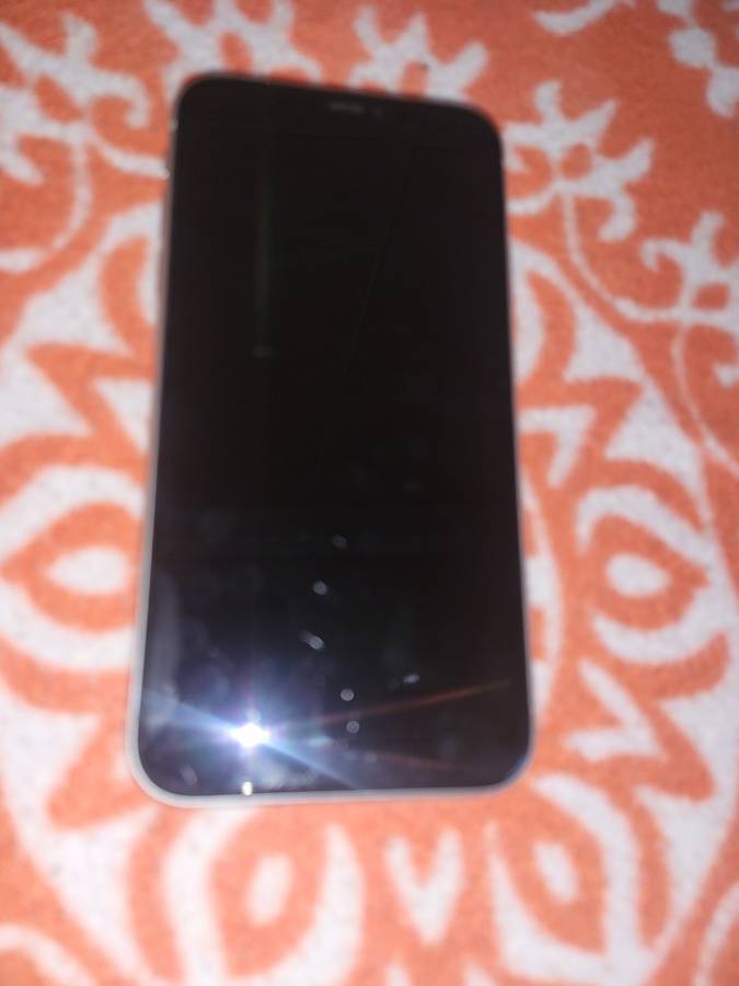 iPhone 11 - White - 64GB - Excellent Condition - With Extras