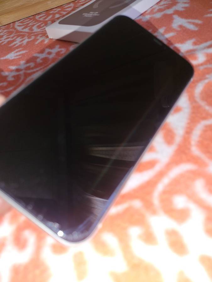 iPhone 11 - White - 64GB - Excellent Condition - With Extras