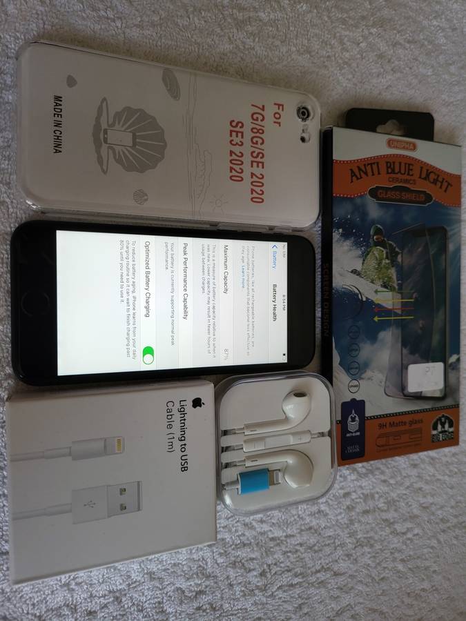 iPhone 7 - Black - 256GB - Excellent Condition - Complete Package