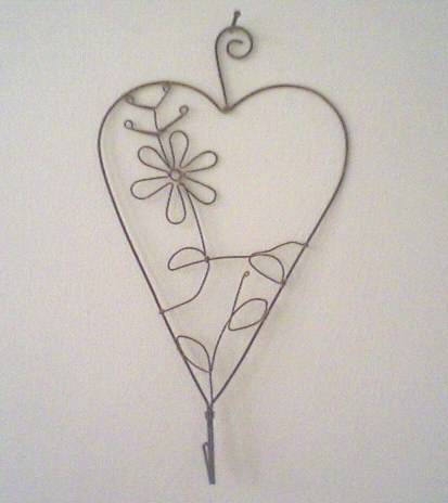 Quaint heart hook with dainty flower detail - too cute for words!