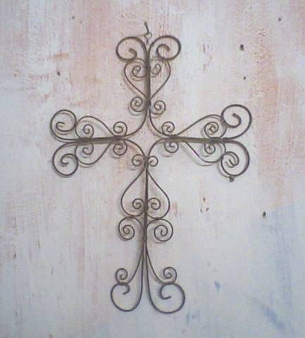 Beautiful rustic wire cross, lovely item!