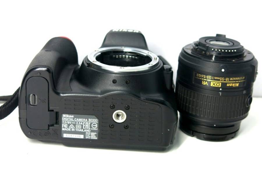 Nikon D3300 24.2 MP PRE-OWNED