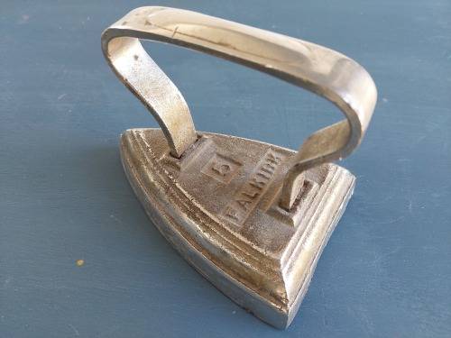 Vintage Falkirk No.5 Iron