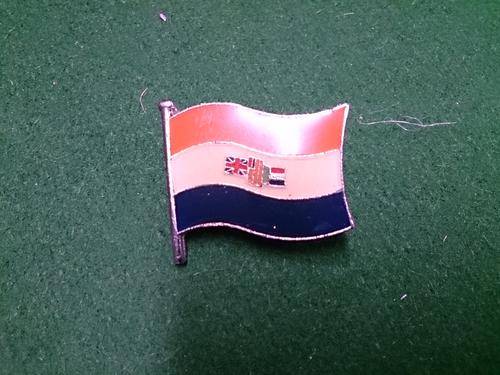 Old SA flag Lapel