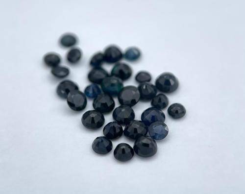 2.85ct of Loose Parcel of Sapphires