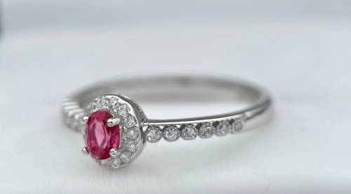 Beautiful Red Cubic halo silver ring