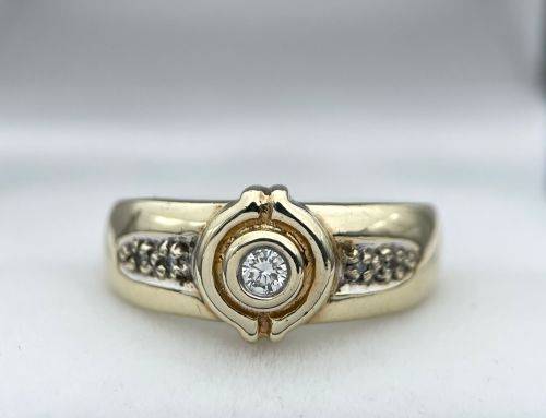 Unique Ladies cyclops diamond ring