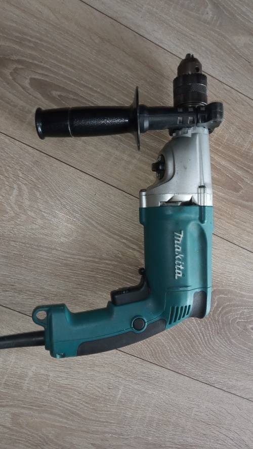 Makita Hp2050 Hammer drill