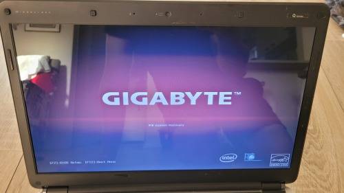 Gigabyte Combo! Q1585N i5 |1GB Nvidia Graphics | 1TB HDD | 4 GB Ram Entry Lvl Gaming Laptop