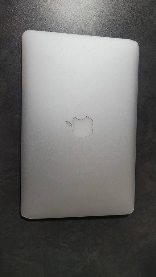 Apple MacBook Air 11.6-inch | Core i5 1.4GHz | 4GB RAM | 128GB SSD FLASH