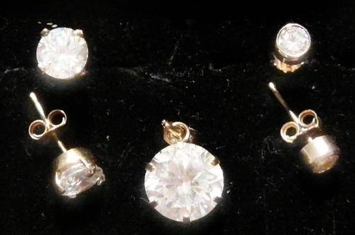 2 Pair Gold Earrings & Pendant Set