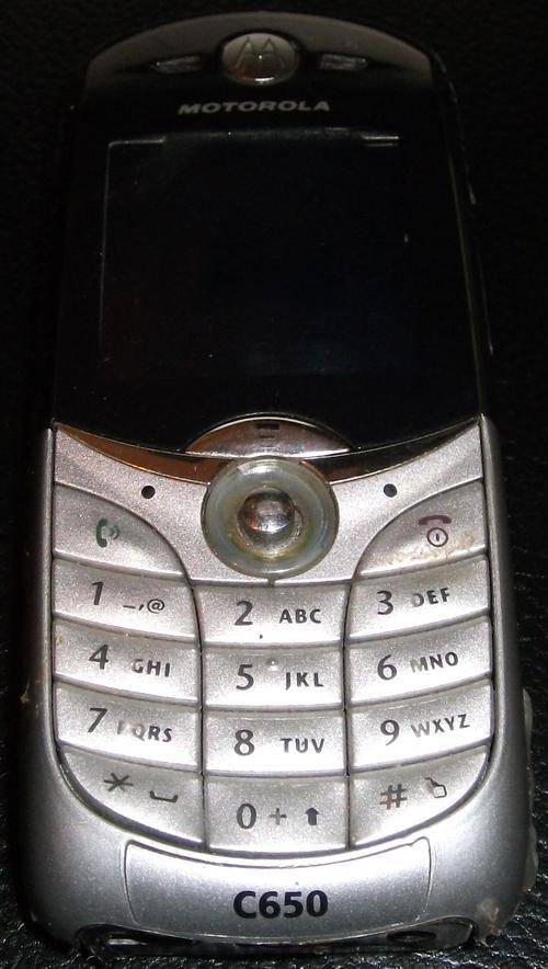 Motorola C650 - Broken Selling For Parts