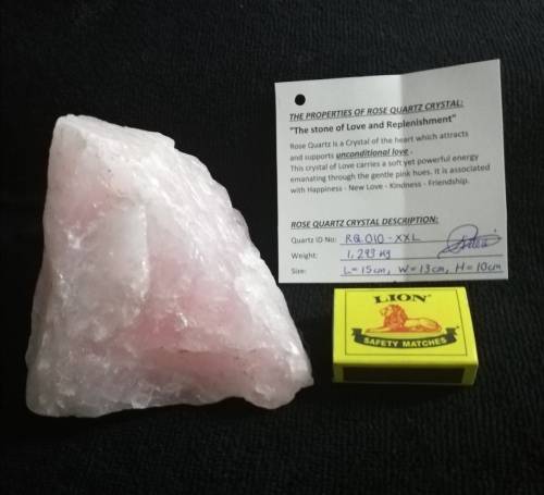 ROSE QUARTZ CRYSTAL - XXL SIZE - BEAUTIFUL CRYSTAL