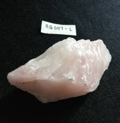 ROSE QUARTZ CRYSTAL - SIZE (L) - BEAUTIFUL STONE