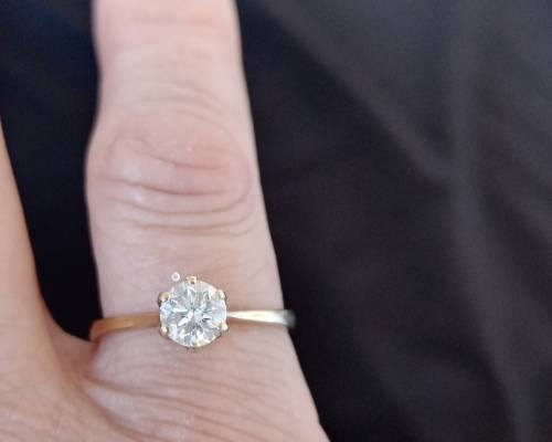 Solitare Diamond Ring 0.75 carrot diamond with Gold Band