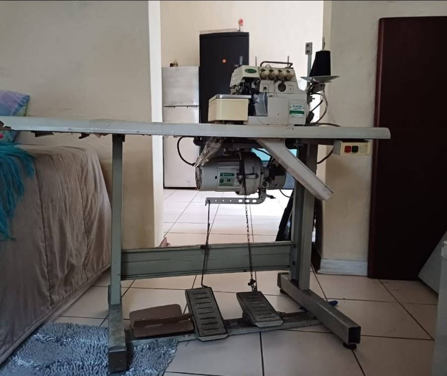 OVERLOCKER FOR SALE / ZOJE INDUSTRIAL MACHINE